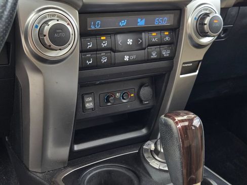 Used 2016 Toyota 4Runner Limited AWD/4WD image 28