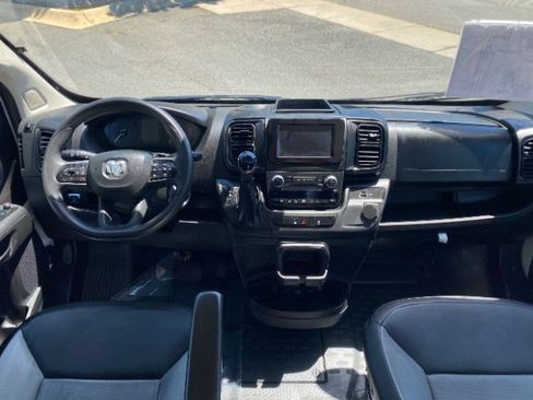 Used 2024 RAM ProMaster 2500 w/ Convenience Group FWD image 14