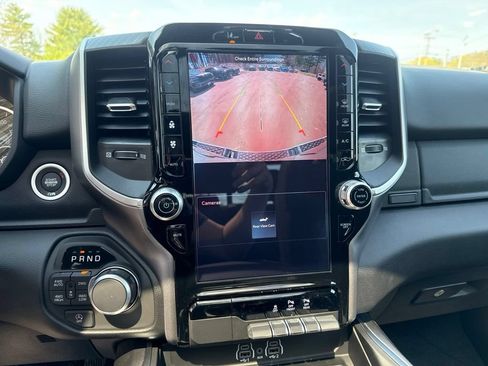 New 2026 RAM 1500 4x4 Crew Cab image 14