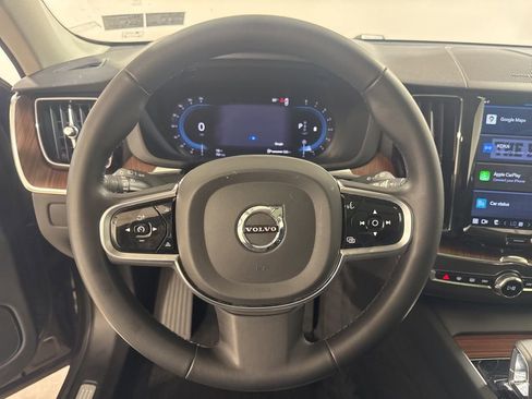 Used 2023 Volvo XC60 B5 Plus w/ Climate Package AWD/4WD image 3