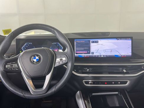 Used 2024 BMW X5 xDrive40i AWD/4WD image 18