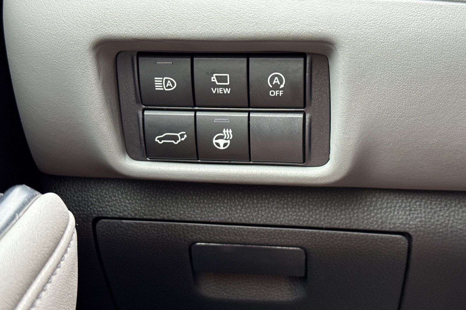 Used 2023 Toyota Highlander Platinum FWD image 36