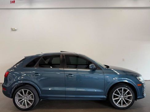 Used 2018 Audi Q3 2.0T Premium w/ Convenience Package FWD image 2