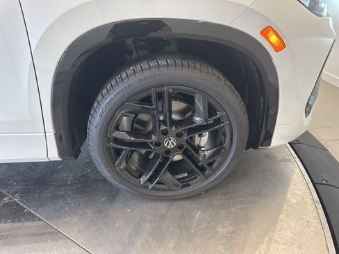 New 2026 Volkswagen Tiguan SE R-Line AWD/4WD image 26