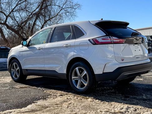 Certified 2022 Ford Edge SEL w/ Convenience Package AWD/4WD image 4