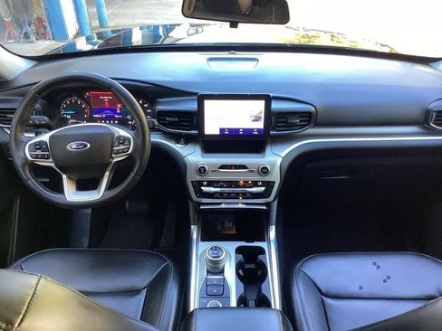 Used 2021 Ford Explorer XLT w/ Equipment Group 202A image 49