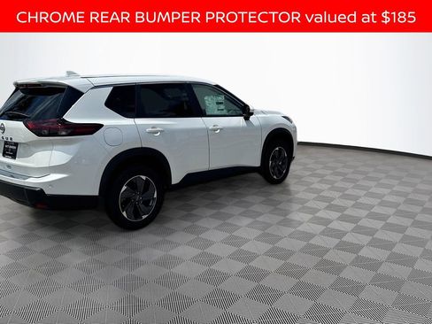 Used 2025 Nissan Rogue SV image 5