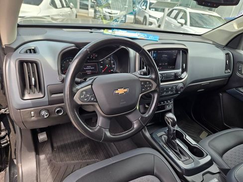 Used 2022 Chevrolet Colorado Z71 AWD/4WD image 6