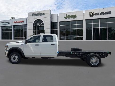 New 2026 RAM 5500 Tradesman w/ Chrome Appearance Group AWD/4WD image 7