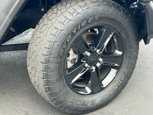 Used 2021 Jeep Wrangler Unlimited Sport AWD/4WD image 9