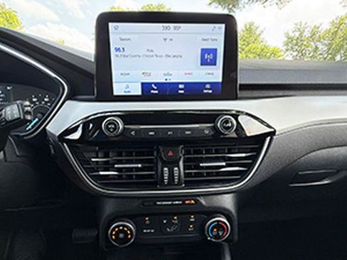 Used 2022 Ford Escape SE AWD/4WD image 11