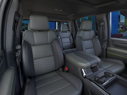 New 2026 Chevrolet Silverado 2500 ZR2 AWD/4WD image 18