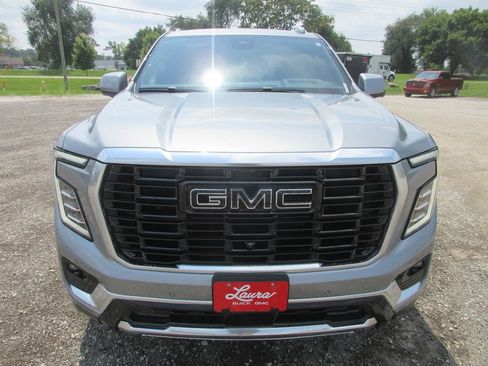 New 2026 GMC Yukon Denali w/ Denali Reserve Package AWD/4WD image 10