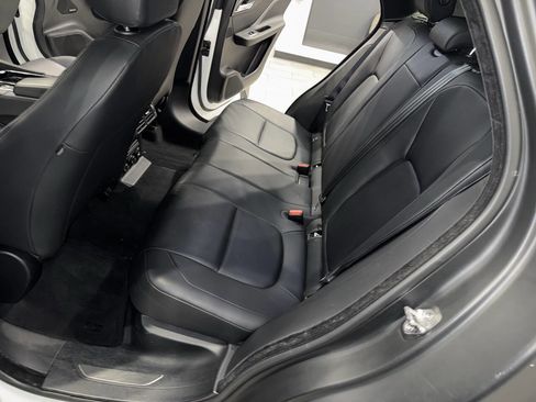 Used 2020 Jaguar F-PACE Premium image 36