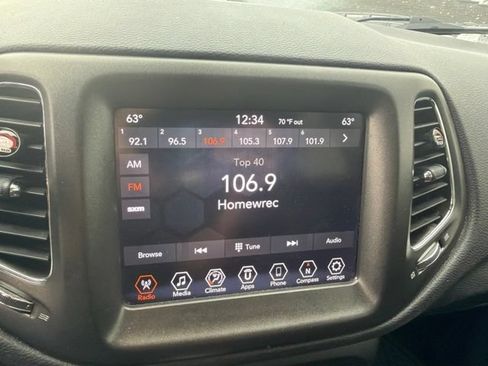 Used 2020 Jeep Compass Trailhawk AWD/4WD image 11