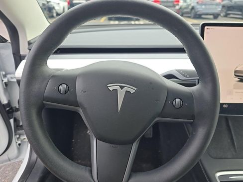 Used 2023 Tesla Model 3 Standard Range RWD image 7