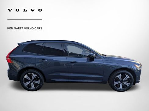 Used 2023 Volvo XC60 T8 Plus AWD/4WD image 2