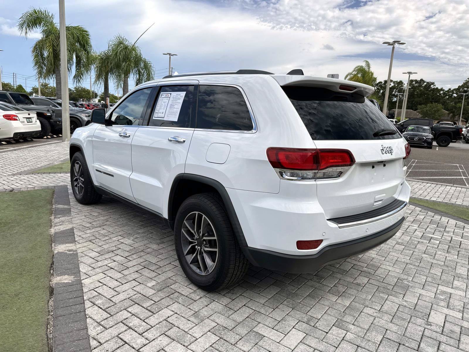 Used 2020 Jeep Grand Cherokee Limited RWD image 4