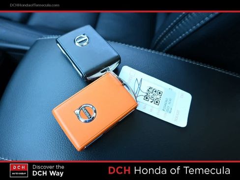 Used 2023 Volvo XC40 B4 Ultimate image 15