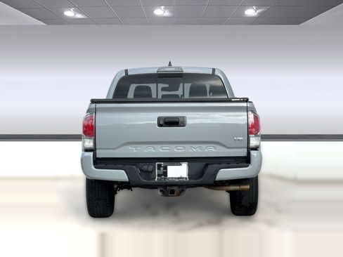 Used 2020 Toyota Tacoma TRD Sport AWD/4WD image 10