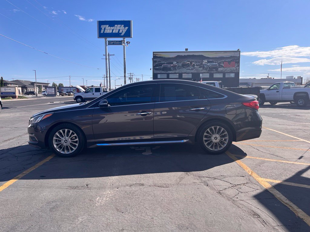 Used 2015 Hyundai Sonata Limited w/ Option Group 06 FWD image 6