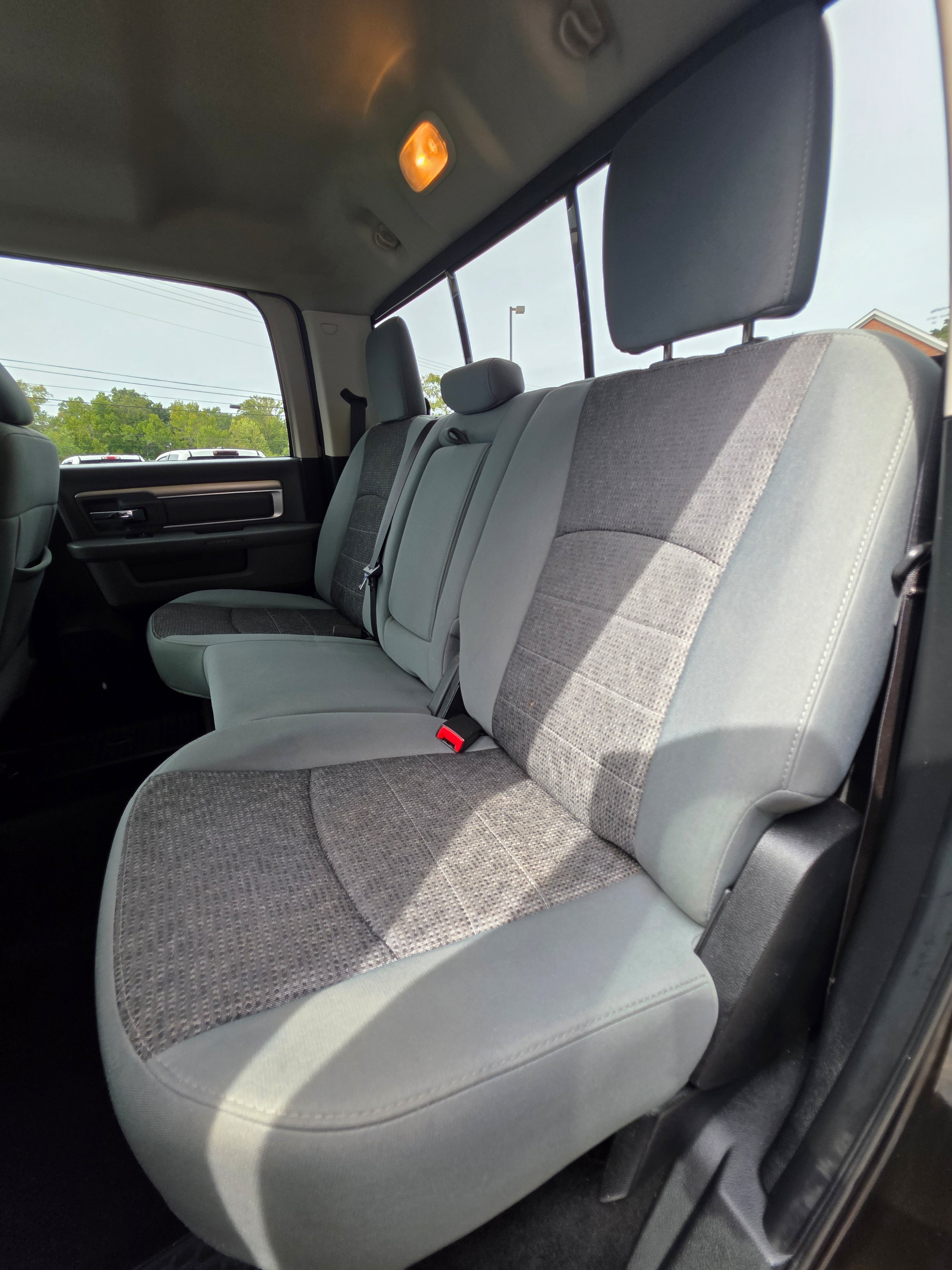 Used 2014 RAM 2500 SLT w/ Luxury Group AWD/4WD image 27