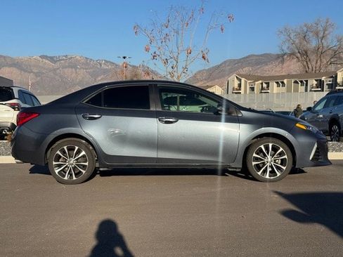 Used 2018 Toyota Corolla L image 2