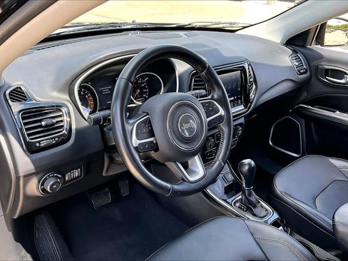 Used 2020 Jeep Compass Limited AWD/4WD image 32