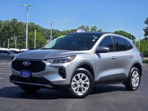 Certified 2023 Ford Escape Active w/ Tech Pack #2 AWD/4WD image 1