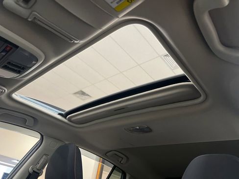 Used 2023 Subaru Crosstrek 2.0i Premium image 24