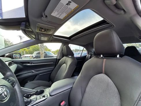 Used 2019 Toyota Camry LE image 20