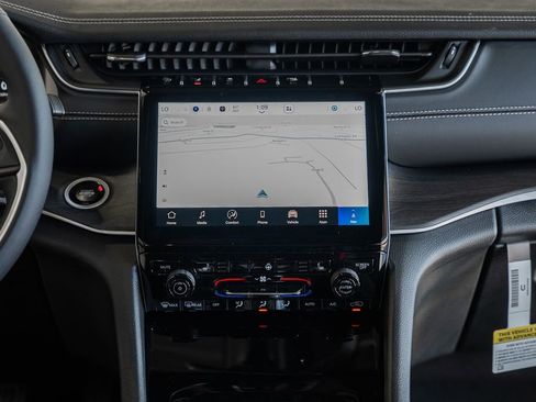 New 2025 Jeep Grand Cherokee Limited w/ MOPAR Finishing Package image 21