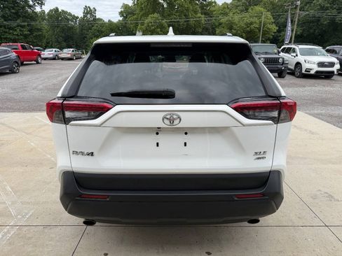 Used 2019 Toyota RAV4 XLE w/ All Weather Liner Package AWD/4WD image 7