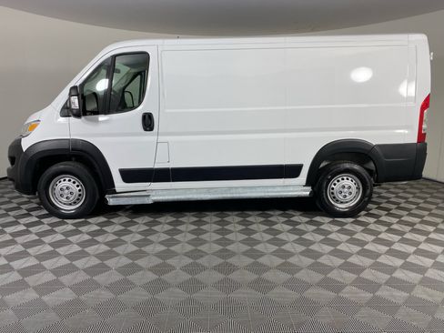 Used 2025 RAM ProMaster 2500 w/ U-Haul Equipment Group FWD image 5