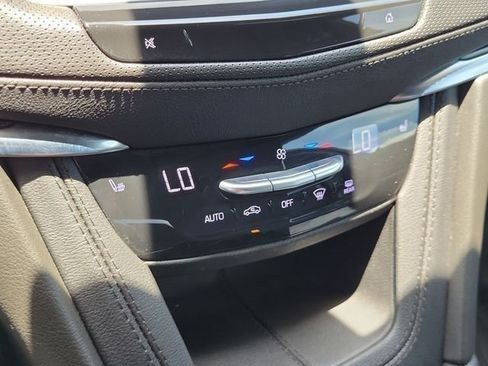Certified 2024 Cadillac XT5 Premium Luxury FWD image 35