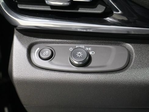 Used 2024 Buick Envista Sport Touring w/ Experience Buick Package FWD image 32