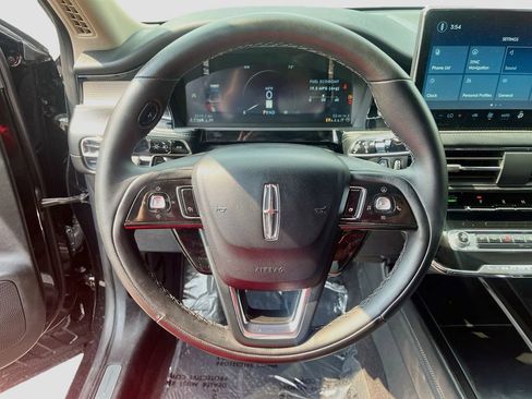 Used 2026 Lincoln Corsair Premiere AWD/4WD image 11