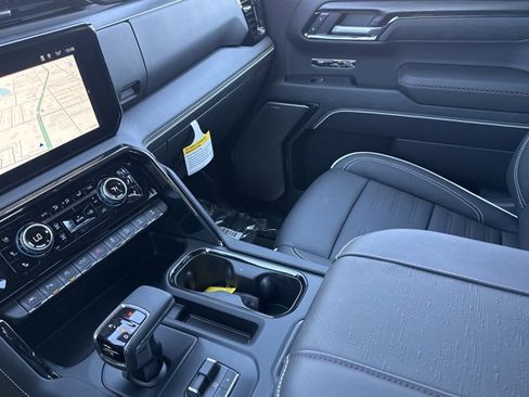 New 2026 GMC Sierra 1500 AT4X w/ LPO, Black Badging Package AWD/4WD image 23