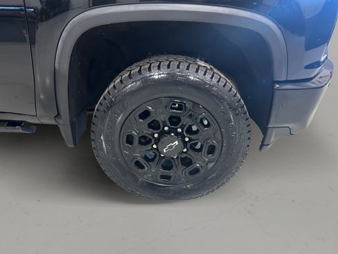 Used 2023 Chevrolet Silverado 2500 LTZ w/ LTZ Plus Package AWD/4WD image 9