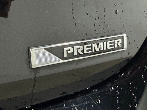 Used 2017 Chevrolet Cruze Premier image 17