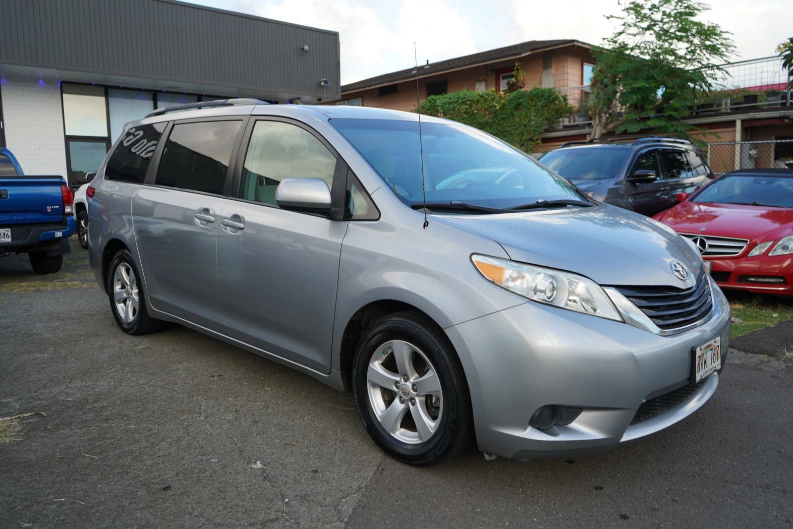 Used 2012 Toyota Sienna LE FWD image 3