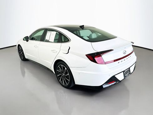Used 2021 Hyundai Sonata Limited w/ Preferred Accessory Package FWD image 5