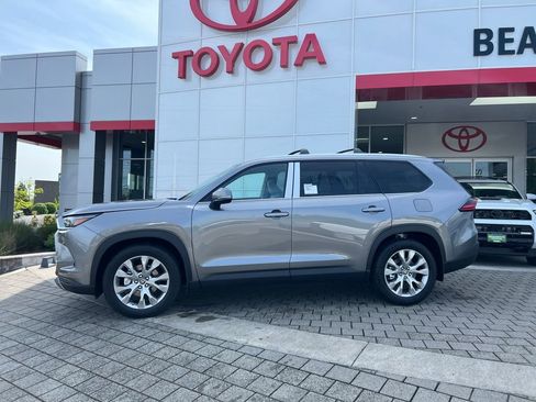 New 2026 Toyota Grand Highlander AWD image 2