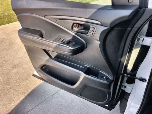 Used 2024 Honda Ridgeline TrailSport image 30