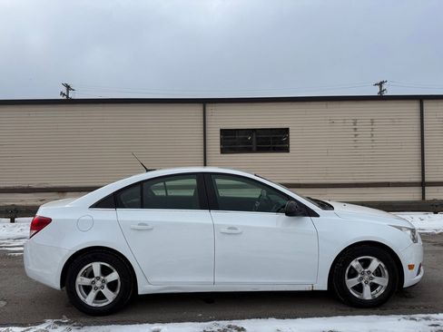 Used 2012 Chevrolet Cruze LT image 2