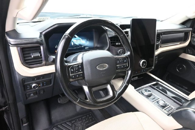 Used 2022 Ford Expedition Platinum AWD/4WD image 24