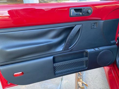 Used 2009 Volkswagen Beetle Coupe image 19