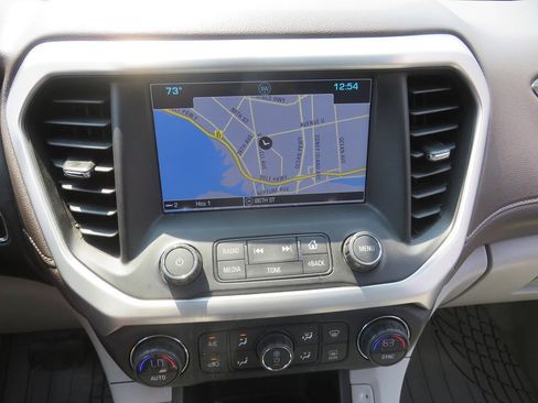 Used 2018 GMC Acadia SLT w/ LPO, Black Accent Package AWD/4WD image 20