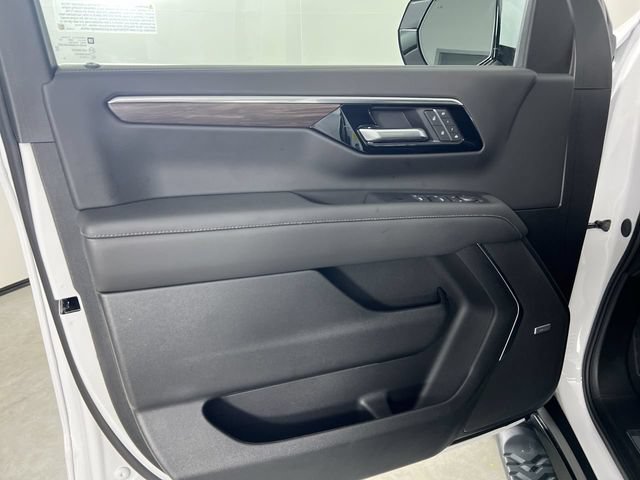 Used 2026 Chevrolet Tahoe Z71 AWD/4WD image 23