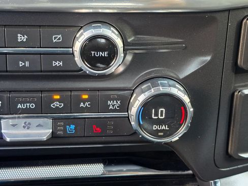 Used 2021 Ford F150 Lariat w/ Equipment Group 502A High AWD/4WD image 18